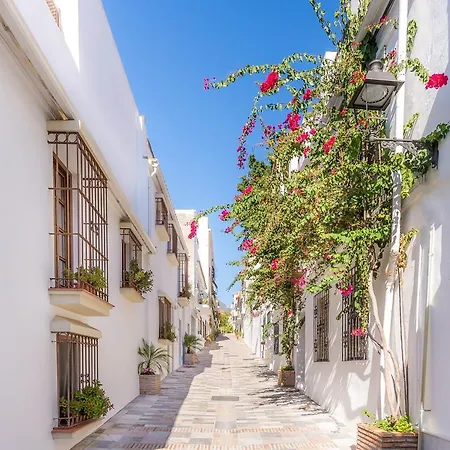 Spacious Townhouse In Costalita Tatil Evi Estepona